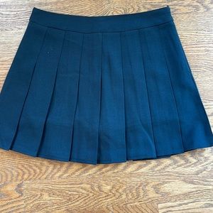 Amazon black pleated tennis skirt, size L